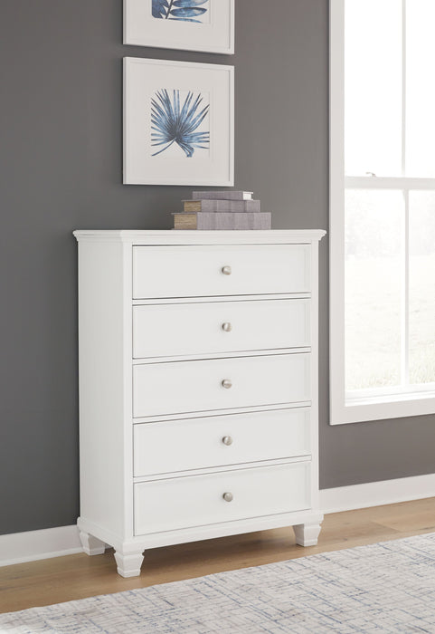 Fortman - White - Five Drawer Chest