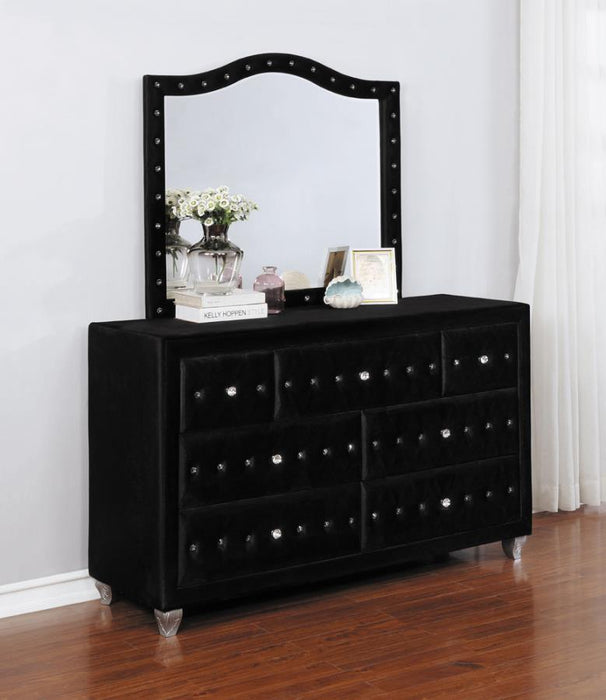 Deanna - 7-Drawer Rectangular Dresser